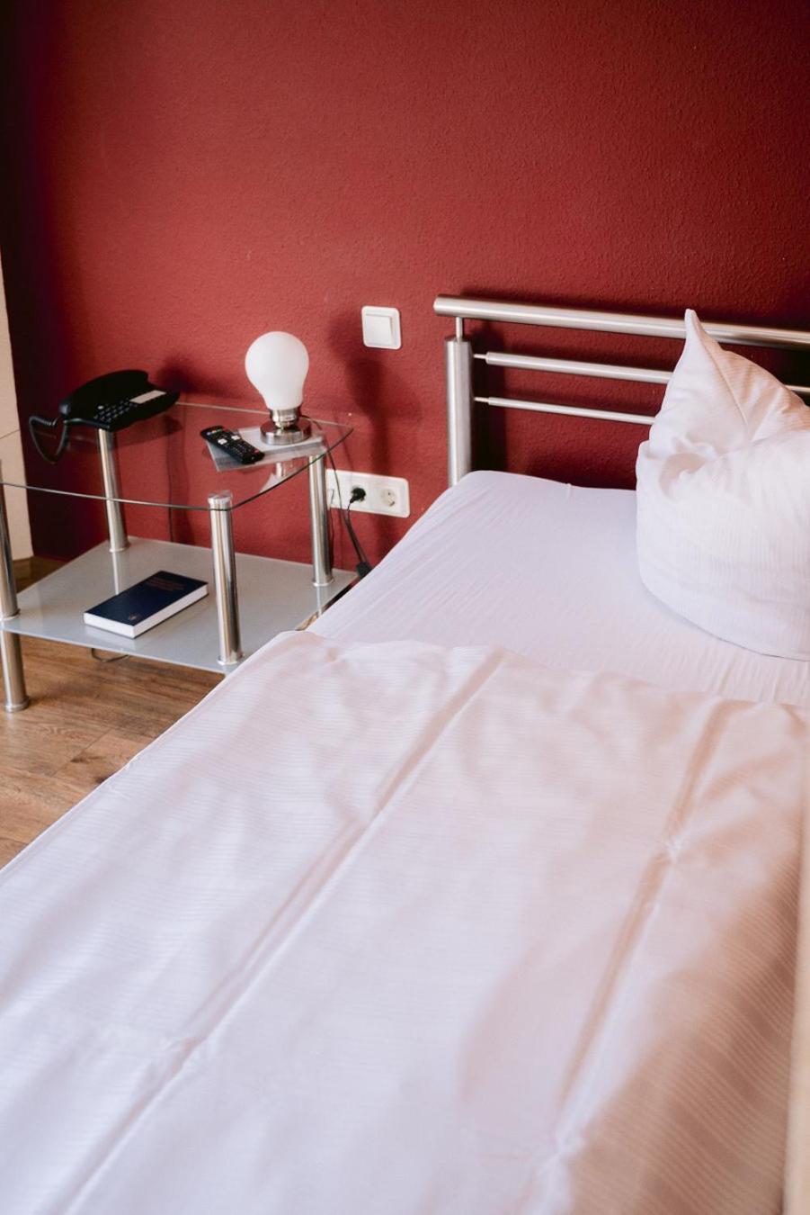 Hotel Landgasthof Zur Alten Scheune Zweibrücken Kültér fotó