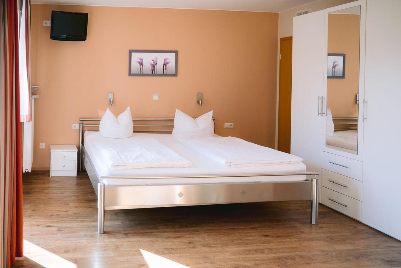 Hotel Landgasthof Zur Alten Scheune Zweibrücken Kültér fotó