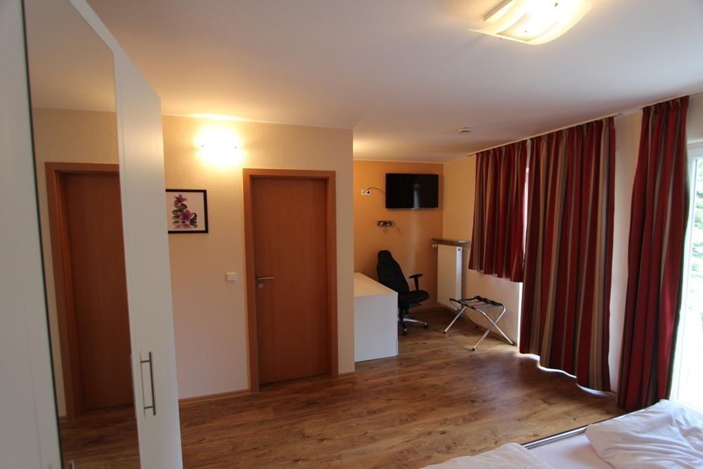 Hotel Landgasthof Zur Alten Scheune Zweibrücken Szoba fotó