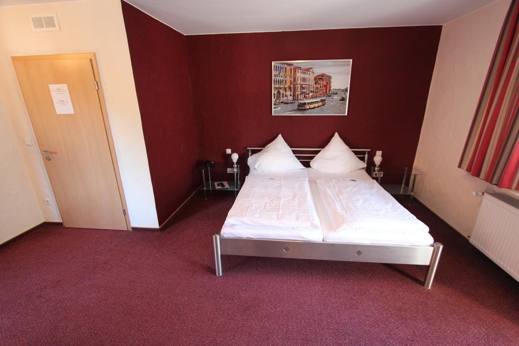 Hotel Landgasthof Zur Alten Scheune Zweibrücken Szoba fotó
